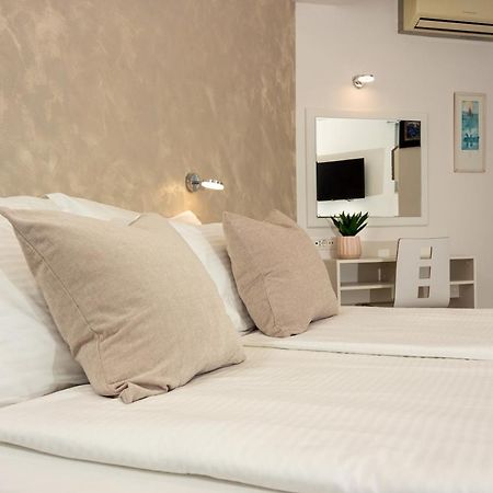 Apartments Lovret Flowers Split Bagian luar foto