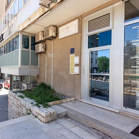 Apartments Lovret Flowers Split Bagian luar foto