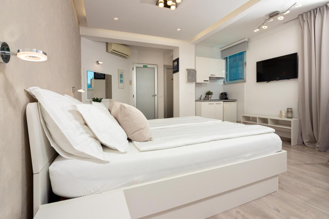 Apartments Lovret Flowers Split Bagian luar foto
