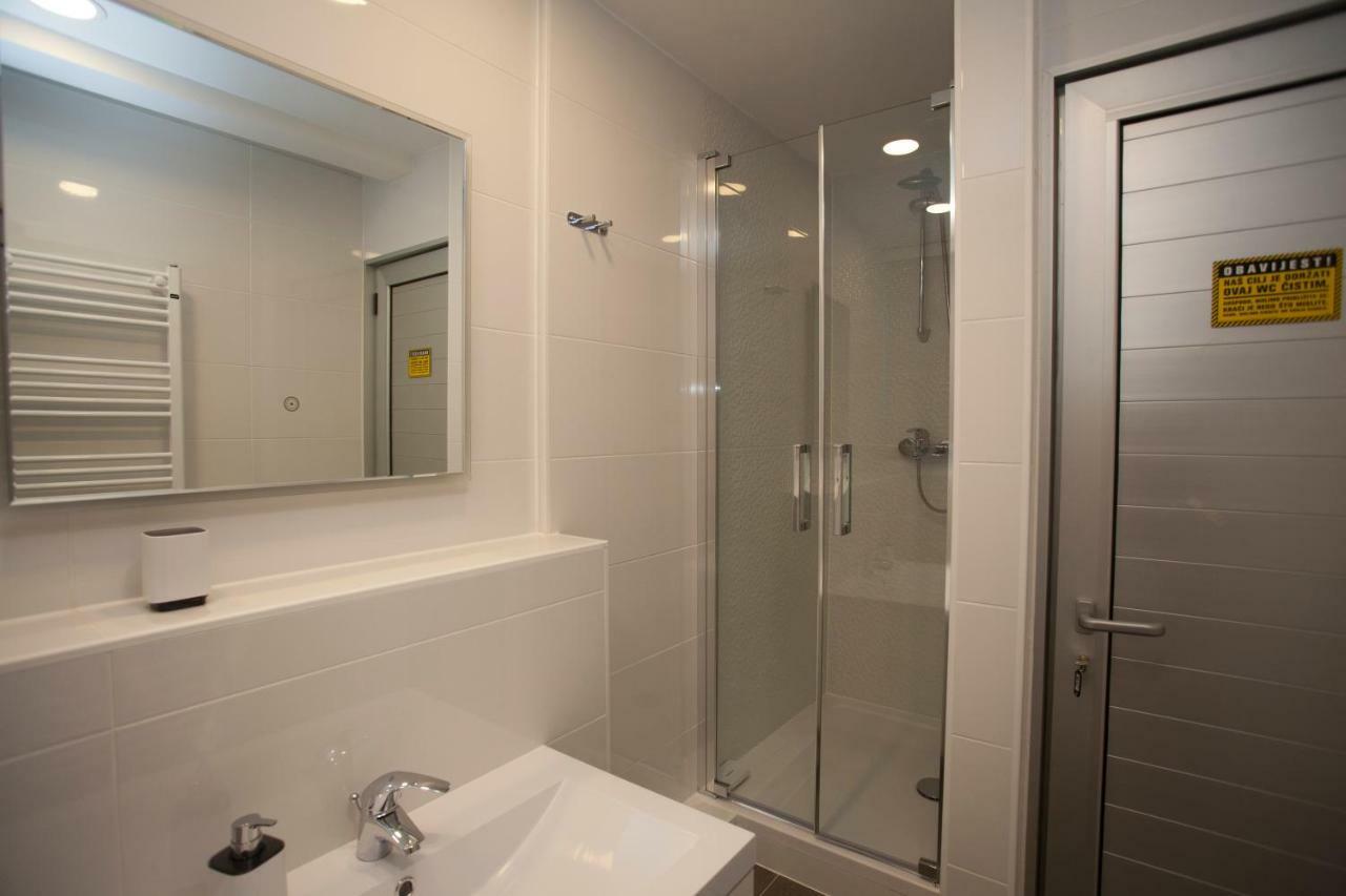 Apartments Lovret Flowers Split Bagian luar foto